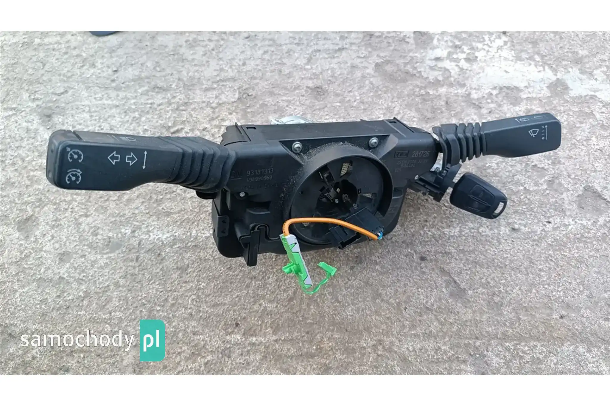 Zespolony przełącznik 93181313 moduł pająk Opel Astra 3 H III