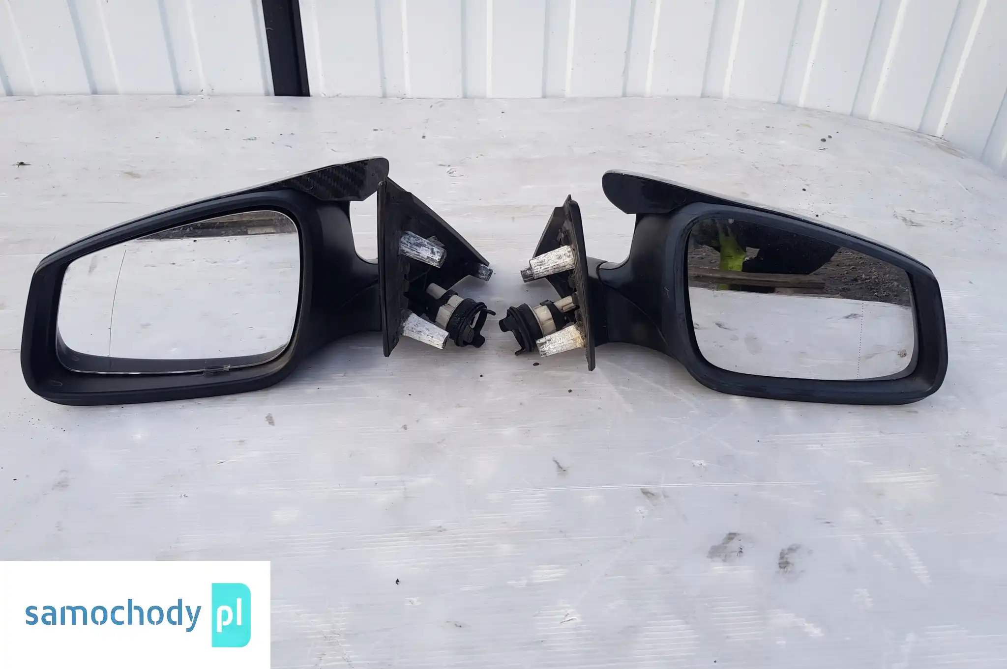 LUSTERKO LEWE PRAWE BMW F10 M PAKIET UK CARBON 5PIN