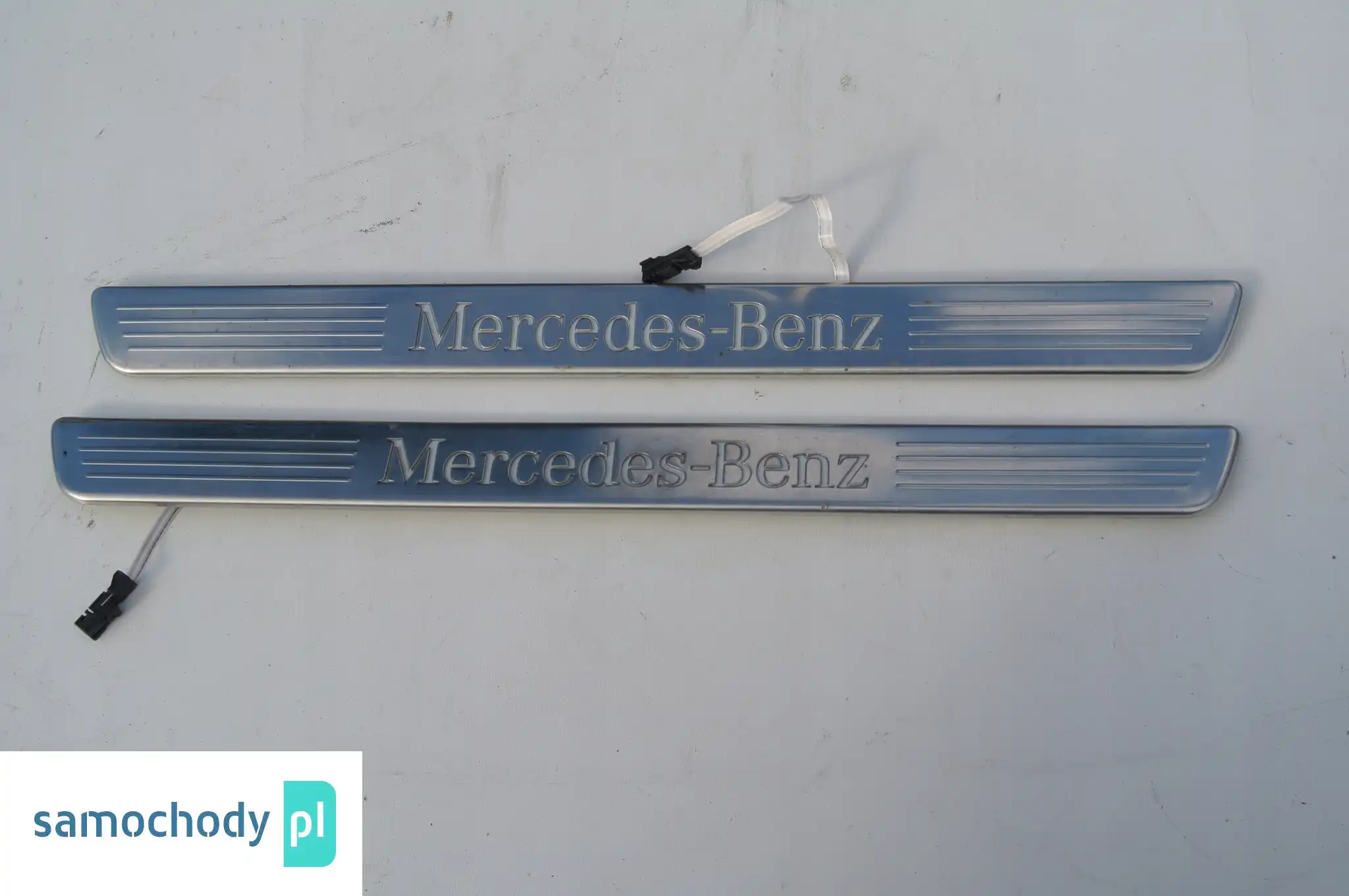 MERCDES W176 LISTWY PROGOWE LED