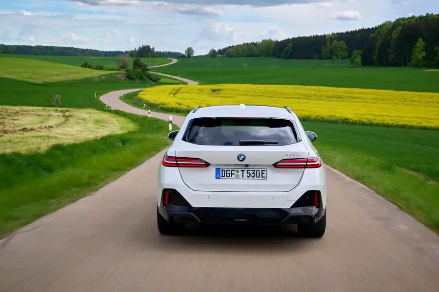 BMW Serii 5 Touring (G61)