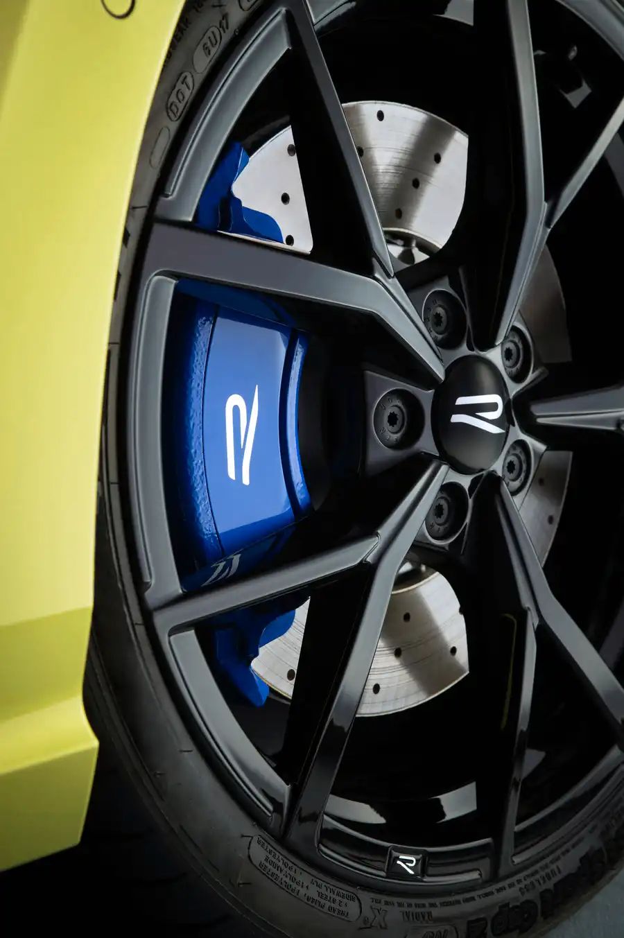 Volkswagen Golf R 333