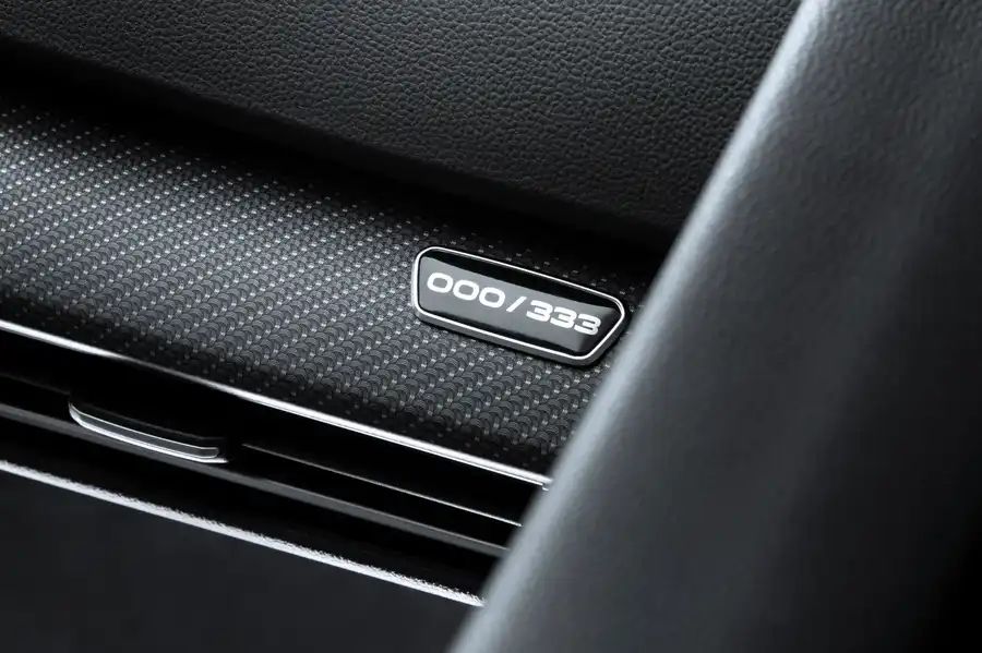 Volkswagen Golf R 333