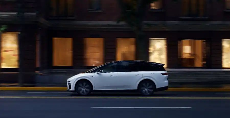 Li Auto i8
