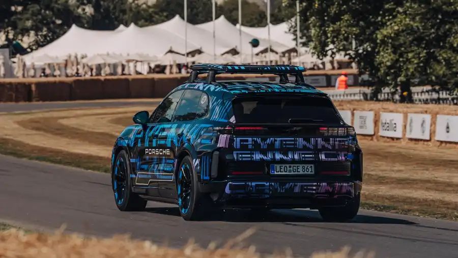 Porsche Cayenne EV