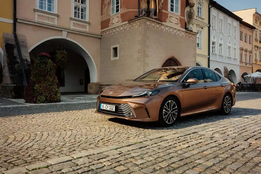 Toyota Camry 2025