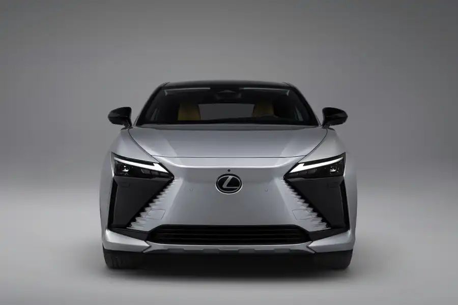 Nowy Lexus RZ