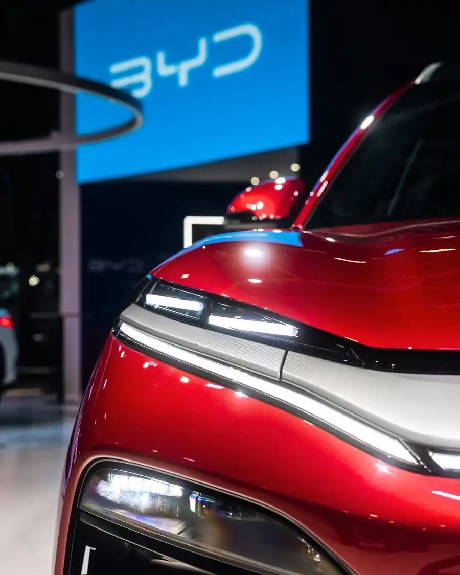 BYD Atto 8